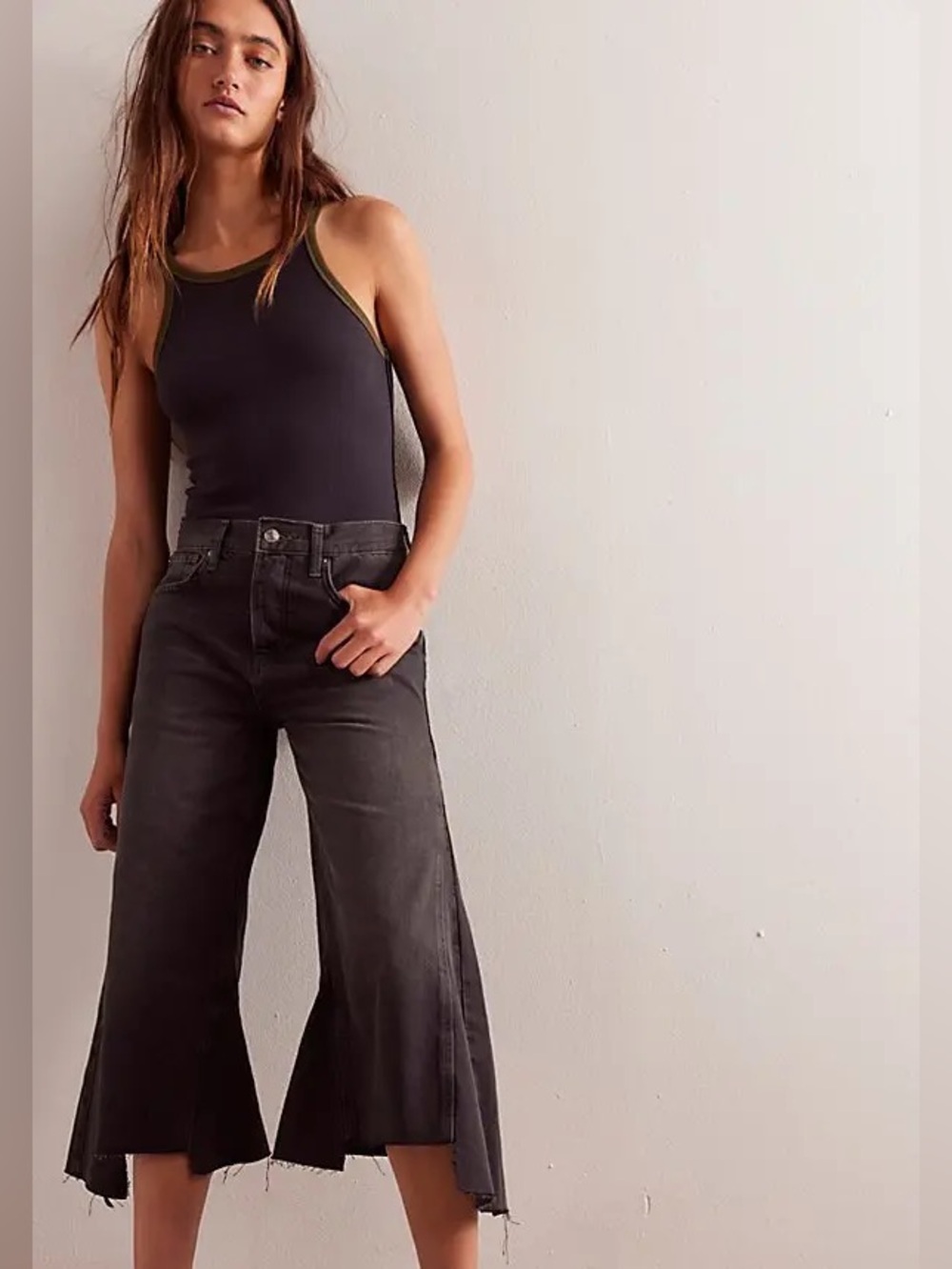 We the Free Ripple Wide Leg Crop
Jeans - Fade to Black - Size 30